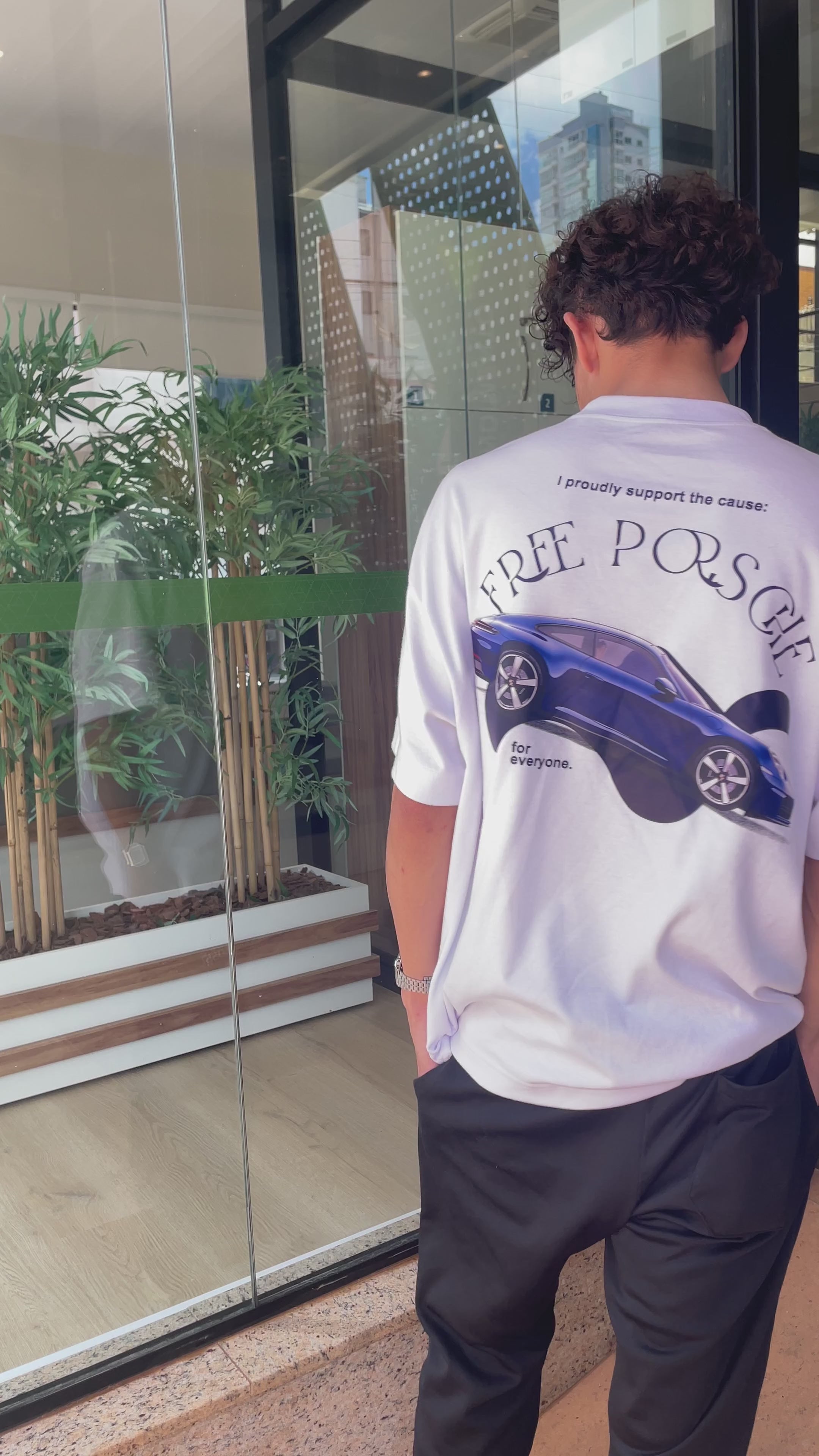 Camiseta Oversized Free Porsche